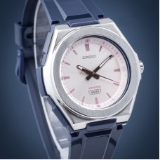 Наручные часы CASIO LWA-300H-2E